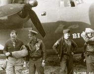 Asisbiz 42 73428 B 24J Liberator 15AF 376BG515BS Big Nig Italy 27th Jan 1944 01