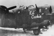 Asisbiz 42 7552 B 24H Liberator 8AF 44BG67BS NBA Lil' Cookie nose art right side FRE3457