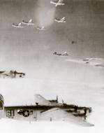 Asisbiz 42 78463 B 24G Liberator 15AF 451BG725BS C61 mission 7th Oct 1944 01