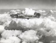 Asisbiz 42 95379 B 24H Liberator 15AF 451BG725BS 35 Extra Joker being shot down by a Fw 190A over Austria 4th Sep 1944 01