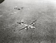 Asisbiz Consolidated B 24G Liberator 15AF 451BG725BS 58 with 40 mission to Oswiecim Oil Refinery nr Krakow Poland 1944 01