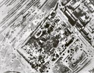 Asisbiz Target 15AF B 24 Liberators bomb Nagyar Oil Refinery Budapest Hungary 6th Jan 1945 01