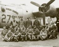 Asisbiz 44 40273 B 24J Liberator 8AF 458BG753BS J4I Howling Banshee nose art left side England 01