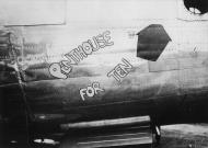 Asisbiz 42 95268 B 24H Liberator 8AF 466BG785BS 2UK Penthouse for Ten nose art right side FRE1945