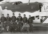 Asisbiz Consolidated B 24 Liberator 8AF 479th Anti Submarine Group 619 with crew at St Eval England 1943 02