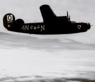 Asisbiz 42 52758 B 24H Liberator 8AF 486BG833BS 4NN Wyverns Pathfinders in flight 1944 01