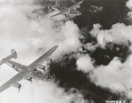 Asisbiz 44 40712 B 24J Liberator 7AF 494BG864BS 712 Plunderbus bomb Arakebesan Island in the Carolines 25th Nov 1944 01