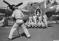 Asisbiz Consolidated B 24 Liberator 7AF 494BG865BS Yo Yo Kitty nose art Kauai Hawaiian Islands crews NA667