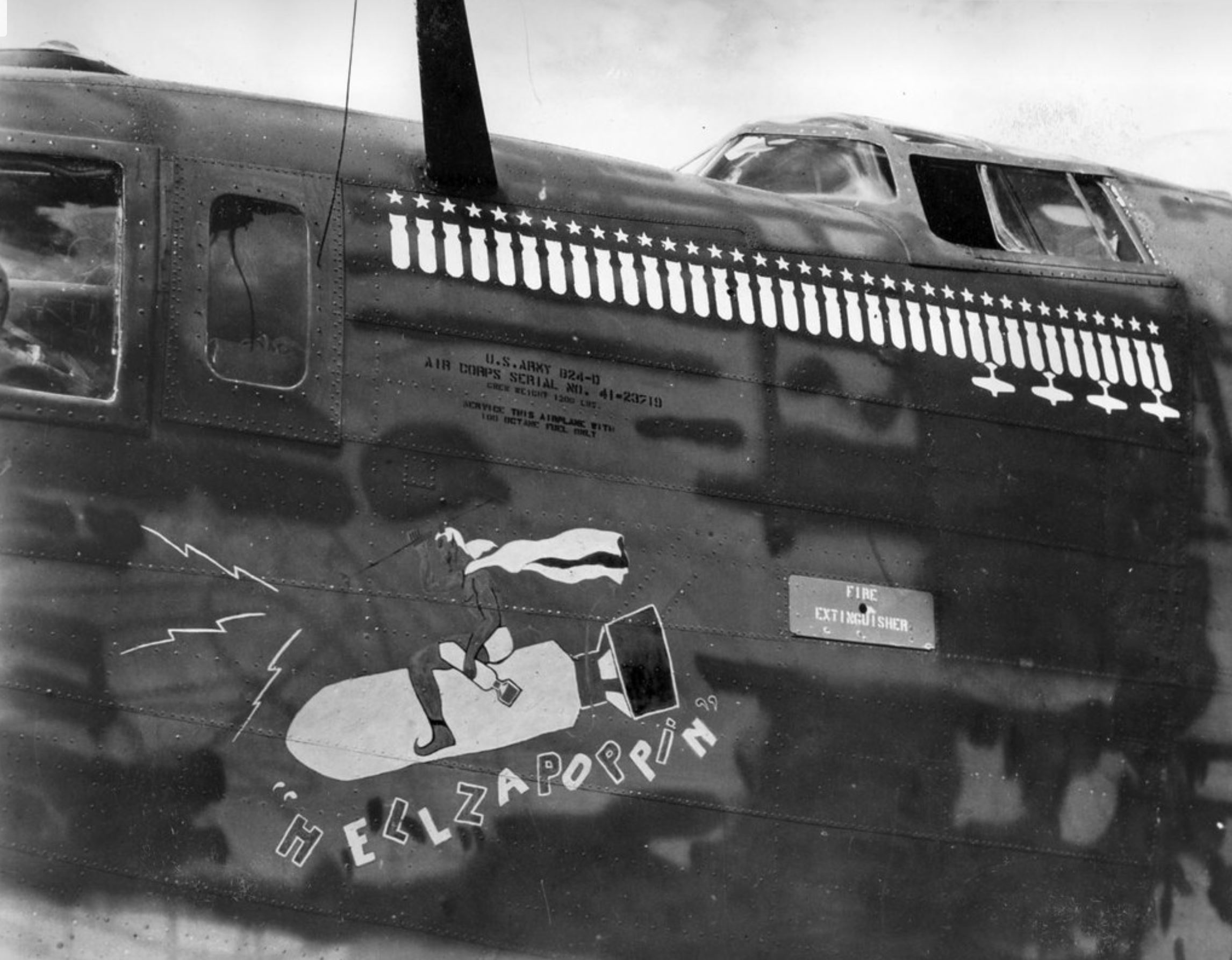 Asisbiz 41 23719 B-24D Liberator 5AF 90BG319BS Hellzapoppin nose art ...