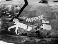 Asisbiz 41 11866 B 24D Liberator 5AF 90BG319BS The Nipper nose art left side 01