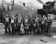 Asisbiz 41 23717 B 24D Liberator 8AF 93BG329BS REH Exterminator with crew suiting up Engalnd 1943 02