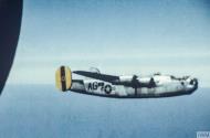 Asisbiz 42 95046 B 24H Liberator 8AF 93BG330BS AGD in formation May 1944 FRE5795