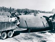 Asisbiz 41 11641 C 87 Liberator Express 14AF being unloaded at Kunming China 1943 NA590