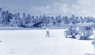 Asisbiz Consolidated B 24 Liberator 7AF makes an emergency landing at Makin Island Gilbert Islands 19th Feb 1944 NA1177