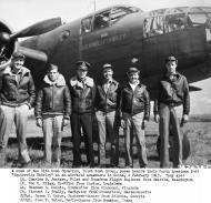 Asisbiz B 25 Mitchell 10AF 341BG11BS Squirrelly Shirley with her crew China 2nd Feb 1943 01