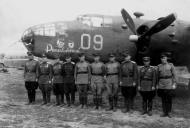 Asisbiz 42 87594 B 25D Mitchell 13GAP then 229GBAP 14GBAP 09 with crew in Uman airfield Russia 1944 03