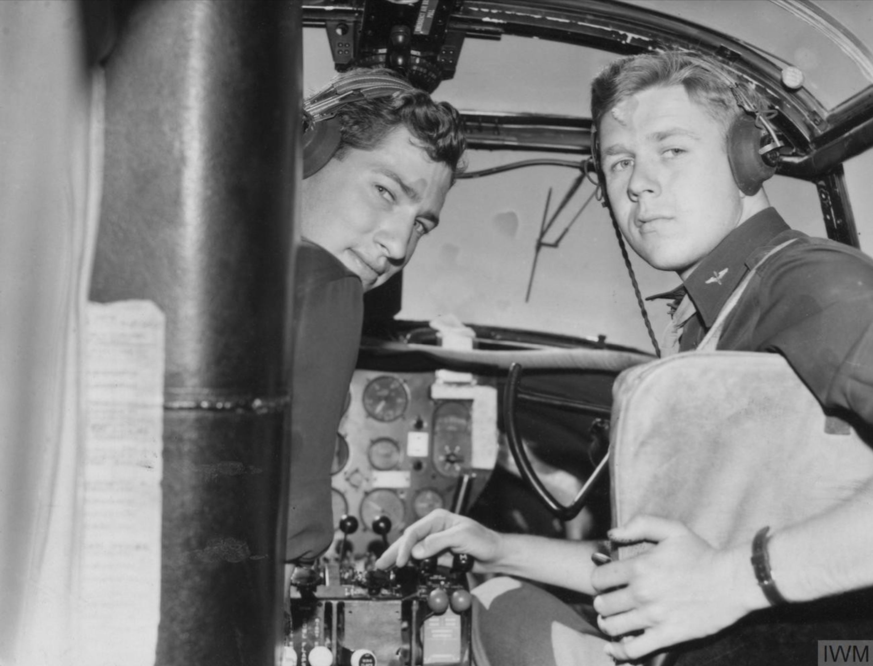 Asisbiz Aircrew USAAF 9AF 386BG Pilots Lt James T Wilson And Lt Robert ...