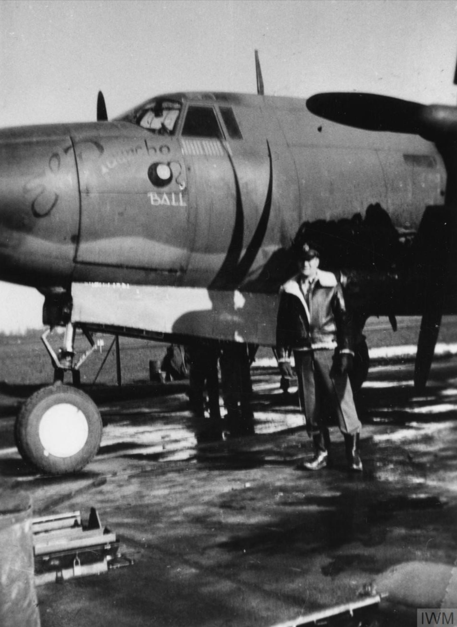 Asisbiz USAAF B-26 Marauder 9AF 322BG El Rauncho Ball FRE4488