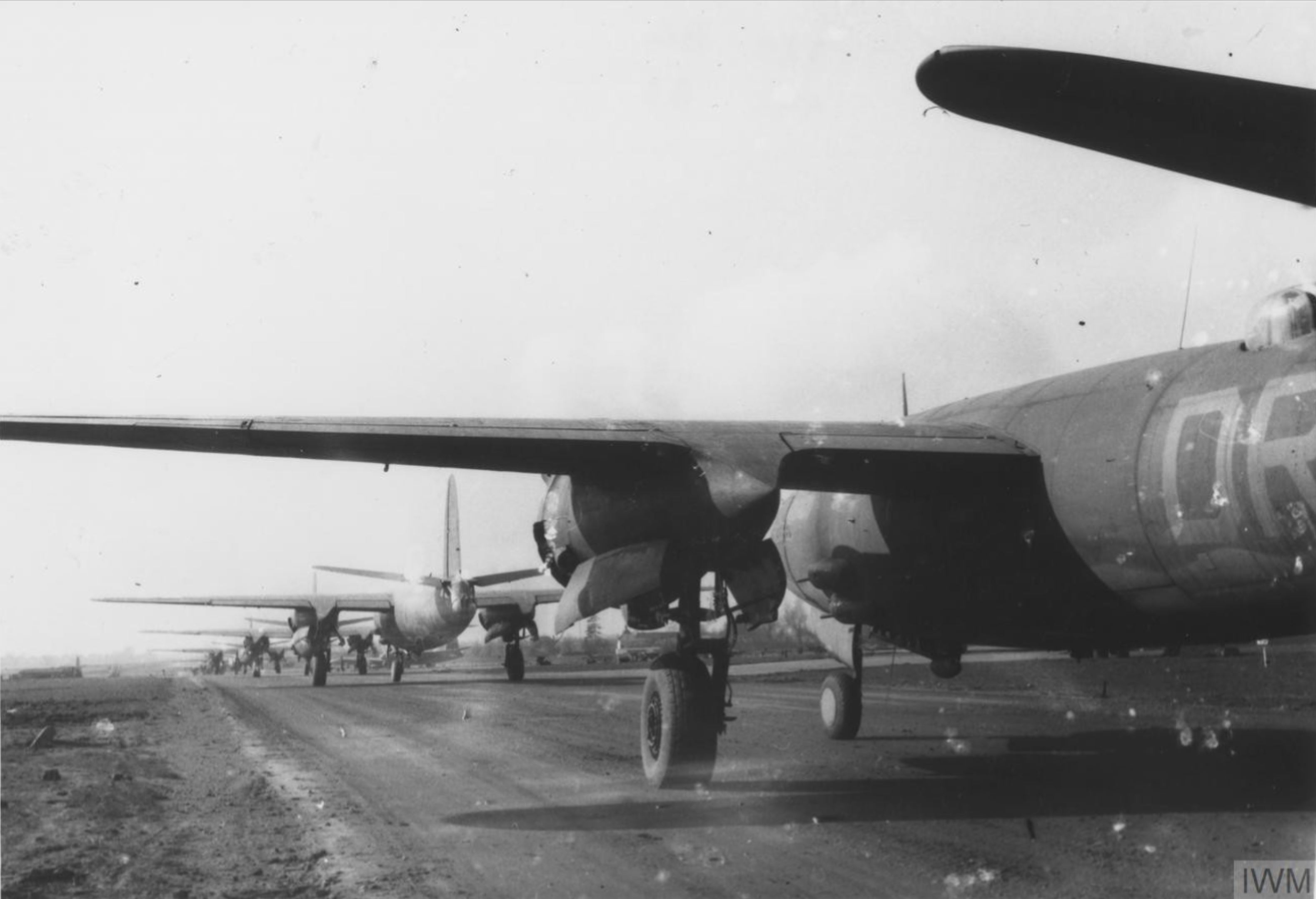 Asisbiz USAAF B-26 Marauders 9AF 322BG452BS Taxii For Take Off Along ...