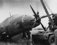 Asisbiz 41-31633 B-26B Marauder 9AF 386BG552BS RGP Hot Pistol crash landed Dunmow 12th Aug 1944 01