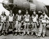 Asisbiz 42-95830 B-26B Marauder 9AF 391BG573BS T6M Calamity Lu with Lt Walker and crew England 9 Aug 1944 01