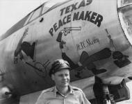 Asisbiz 43-34294 B-26G Marauder 9AF 322BG451BS SSC Texas Peacemaker nose art at Hamme Germany 19 May 1945 FRE4503