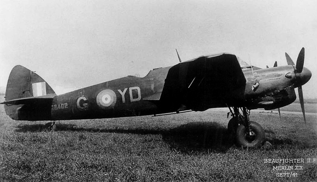 Asisbiz Beaufighter IIF RAF 255Sqn YDG R2402 England Sep 1941 IWM MH6127