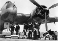 Asisbiz Beaufighter VIF RAF 96Sqn ZJR V8748 being re armed at Honiley 23rd March 1943 IWM CE22