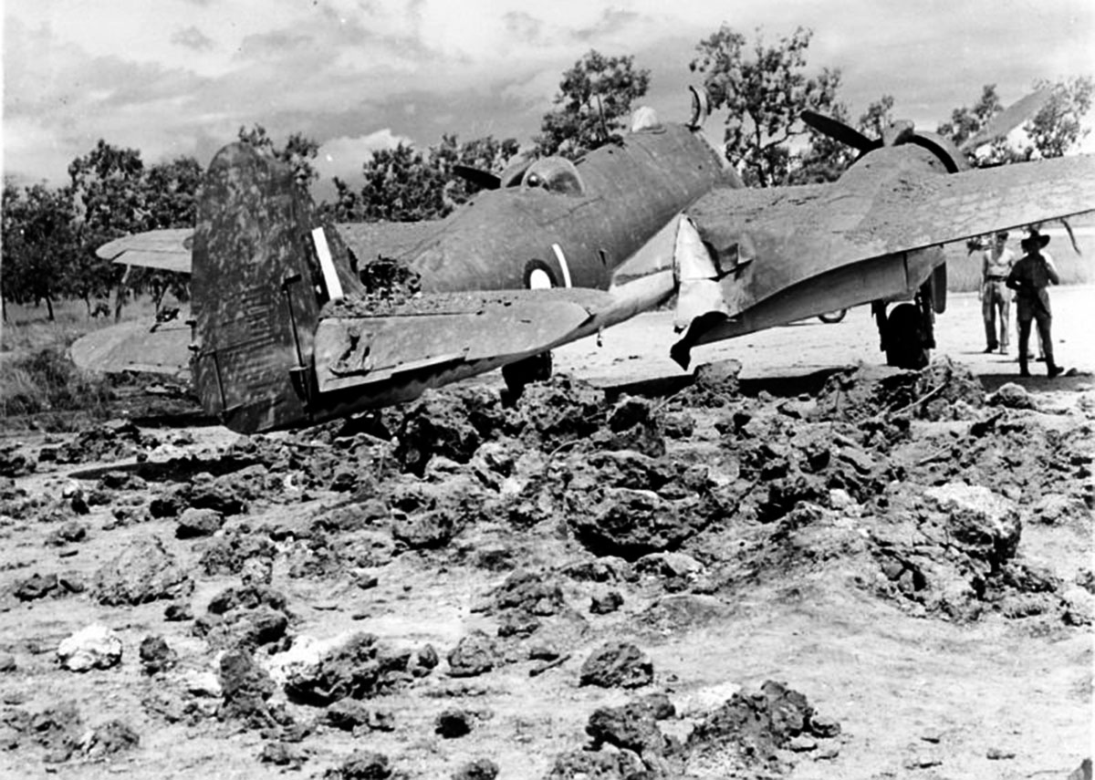 Asisbiz Beaufighter IC RAAF 30Sqn L A19 11 Bomb Damaged Ward Strip PNG ...