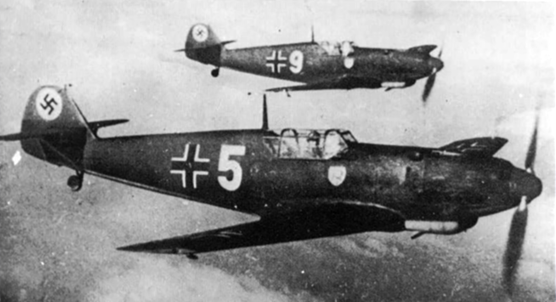 Luftwaffe march. Эмблемы эскадрилий Люфтваффе Messerschmitt bf.109. Bf.109b code 6-15 was Flown by Oberfeldwebel Otto Polenz;.