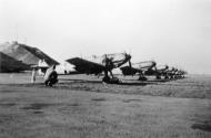 Asisbiz Messerschmitt Bf 109E4 4.JFS4 White 8 Monchengladbach line up 1941 ebay 02