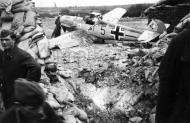 Asisbiz Messerschmitt Bf 109E4 5.JG26 Black 5 bombed at Morlaix France 27th May 1941 ebay 01