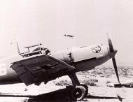 Asisbiz Messerschmitt Bf 109E7Trop 1.JG27 White 6 El Gazala Libya 1941 01