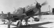 Asisbiz Messerschmitt Bf 109E7Trop 3.JG27 Yellow 7 gear retraction tests El Gazala North Africa 1941 02