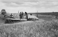 Asisbiz Messerschmitt Bf 109E1 5.JG27 Black 12 Erich Krenzke sd near Villers by Madon Battle of France 9th June 1940 02