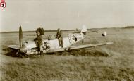 Asisbiz Messerschmitt Bf 109E1 6.JG27 Yellow 8 belly landed May 1940 ebay 03