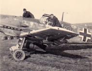 Asisbiz Messerschmitt Bf 109E 5.JG51 Black 2 armed with SC 250kg Kanal front 1940 ebay 01