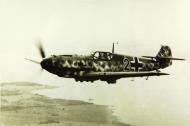 Asisbiz Messerschmitt Bf 109E4B maybe ErgGr JG51 Black 2 over the channel area 1940 03