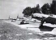 Asisbiz Messerschmitt Bf 109E4 9.JG52 line up with Yellow 6 and 1 Coquelles France Sep 1940 02