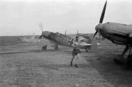 Asisbiz Messerschmitt Bf 109E7 9.JG52 Yellow 10 Pipera Bucharest 1940 41 01