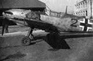 Asisbiz Messerschmitt Bf 109E1 2.JG53 Black 2 with a Lion on its wing 1940 01