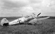 Asisbiz Messerschmitt Bf 109E3 1.JG53 White 6 Alfred Muller Charleville France May 1940 01