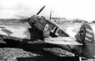 Asisbiz Messerschmitt Bf 109E4 1.JG53 White 8 dispersal area 1940 01