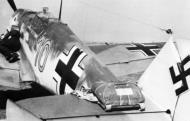 Asisbiz Messerschmitt Bf 109E3 6.JG53 Yellow 10 Heinz Bretnutz France 1940 01