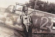 Asisbiz Messerschmitt Bf 109E4 6.JG53 Yellow 2 pilot unknown France late 1940 01