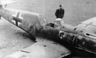 Asisbiz Messerschmitt Bf 109E1 6.JG54 Brown 2 crash landed at Campagne France 1940 02