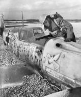 Asisbiz Messerschmitt Bf 109E1 7.JG54 White 13 Arno Zimmermann WNr 3576 crash landed Lydd Oct 27 1940 04