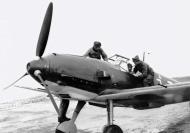 Asisbiz Messerschmitt Bf 109E3 Swiss J3xx autumn 1939 01