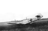 Asisbiz Messerschmitt Bf 109E 5 Staffel II Gruppe unknown JG Black 6 Stkz GJ+EX belly landed 01