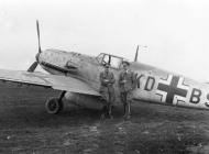 Asisbiz Messerschmitt Bf 109E8 Stammkennzeichen Stkz KD+BS Saint Omer France 1940 01